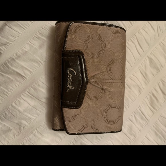 Coach wallet - Picture 1 of 3